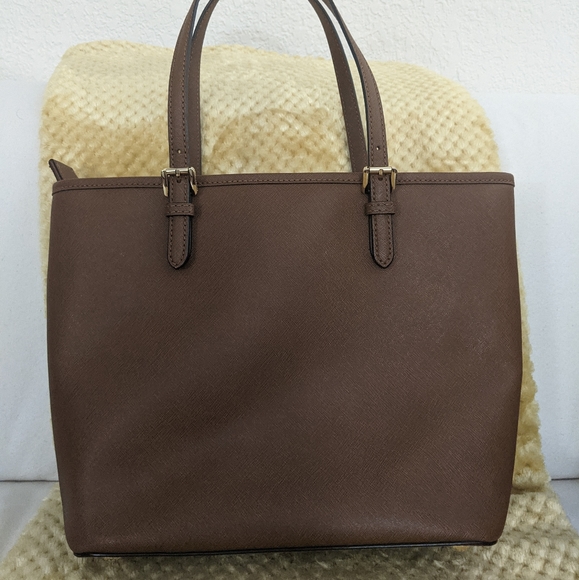 Michael Kors Jet Set Medium Leather Snap Pocket Tote Brown - Picture 2 of 10